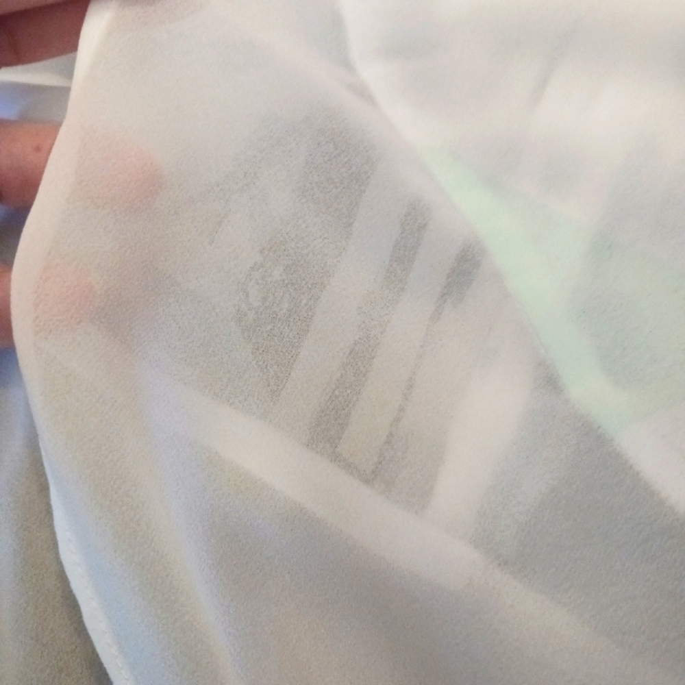 Semi Sheer Flow Hi Lo Tank Blouse - Picture 5 of 8